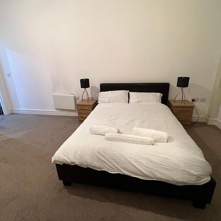 Bigkings Cosy 2 Bedroom Apartment With Free Parking In Central Manchester Dış mekan fotoğraf